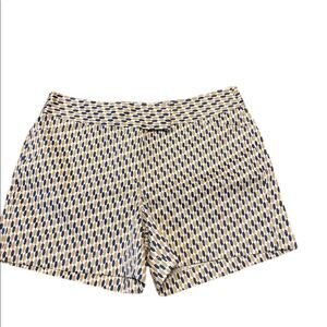 Ann Taylor Womens Size 8 Signature Dress Shorts/Straight through Hip & Thigh